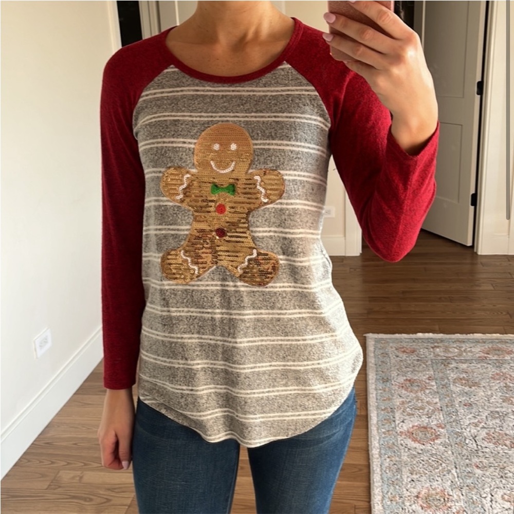 Moa moa gingerbread shirt